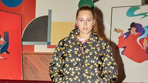 Modefans reißen sich um eine Daunenjacke mit Pasta-Print