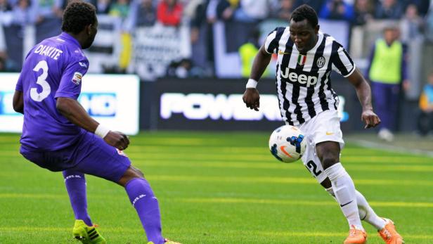 Kwadwo Asamoah (re.) tanzte durch den Strafraum von Fiorentina und verwertete mit einem satten Schuss.