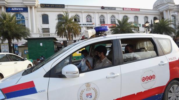 INDIA-HEALTH-VIRUS Teenager bringt Baby mit Hilfe von Videos zur Welt und tötet es