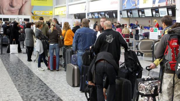 Arbeitskampf verzögert Flugverkehr