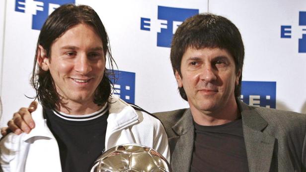 epa03741776 (FILE) A file picture dated 22 February 2008 shows FC Barcelona&#039;s Argentinian striker Lionel Messi (L) posing with his father Jorge Horacio Messi (R) after receiving the EFE trophy for the Best Ibero-American player of the 2006-07 season in the Spanish Primera Division in Barcelona, northeastern Spain. Lionel Messi and his father Jorge Horacio are to be charged with tax evasion, the Spanish public prosecutors&#039; office said on 12 June 2013. Prosecutor Raquel Amado in Gava, the seaside resort close to Barcelona where Messi lives, has charged that Messi and his father defrauded the tax office out of around four million euros (5.3 million US dollars) between 2007 and 2009 in relation to the Barca idol&#039;s image rights. EPA/ANDREU DALMAU