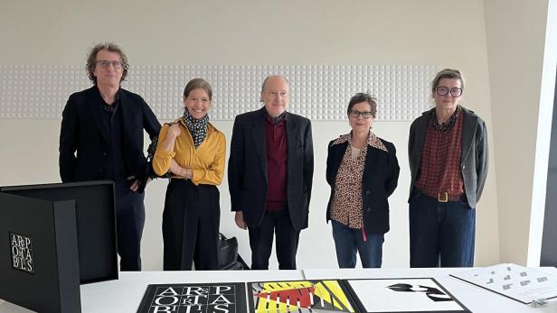 Kunst in der Box: Tragbare Ausstellung in Krems präsentiert