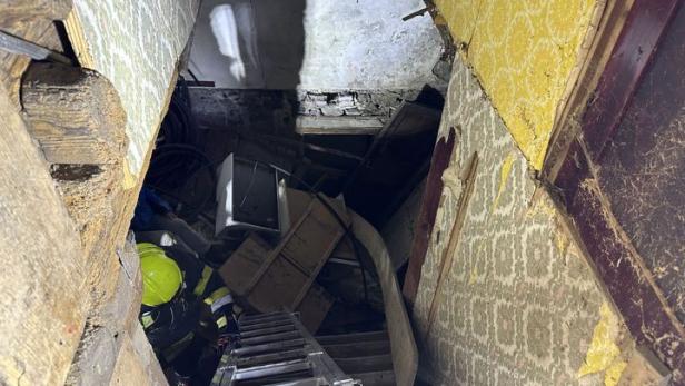 Boden brach ein: Steirer stürzte in eigenem Haus in den Keller