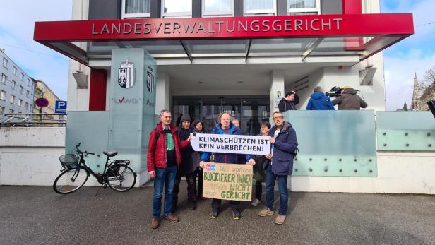 Klimakleber-Verhandlung in Linz: Alle Beschwerden abgewiesen