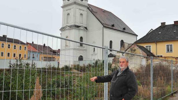 Pensionist kontra Ortschef: "Dreckhaufen im Zentrum"