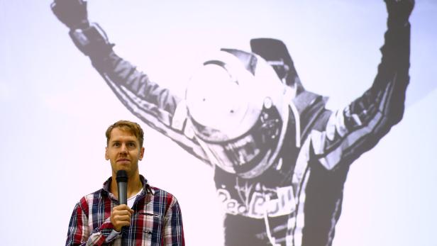 Mit einer letzten, großen Party verabschiedete sich Red Bull Racing von seinem langjährigen Vorzeigepilot Sebastian Vettel.