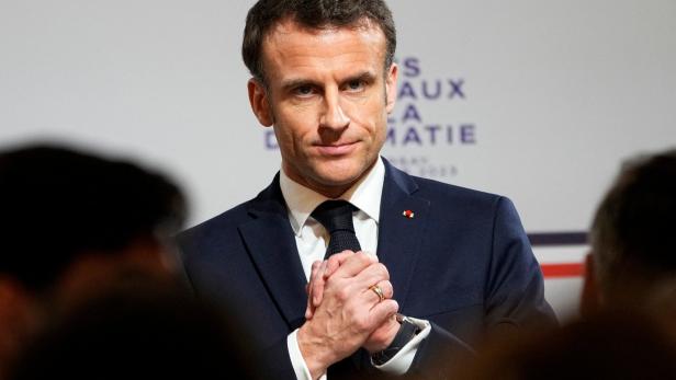 Frankreichs Regierung übersteht Misstrauensvotum