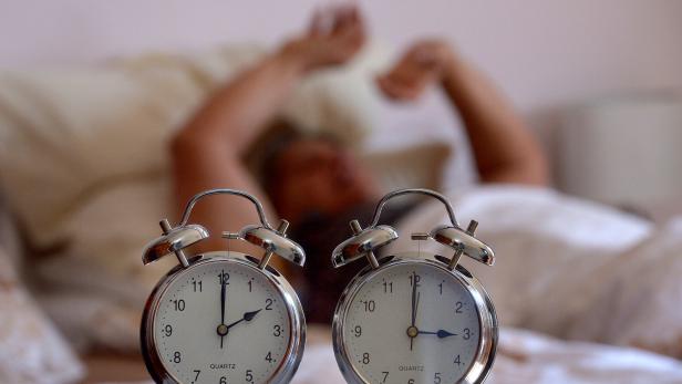 ++ THEMENBILD ++ SOMMERZEIT / ZEITUMSTELLUNG