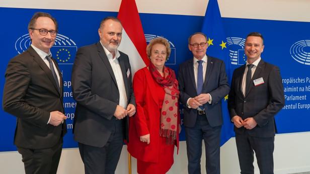 Klubreise der SPÖ Burgenland zu EU-Institutionen ist für die Blauen nur ein „Spaß-Trip“