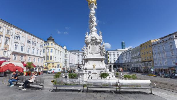 Die Stadt Linz lässt ihr Wahrzeichen hochleben