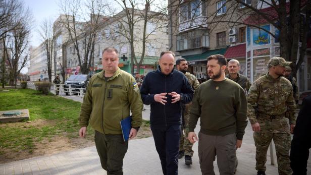 Ukraine's President Zelenskiy visits Kherson