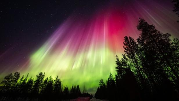 Warum wir gerade die spektakulärsten Polarlichter seit 20 Jahren sehen