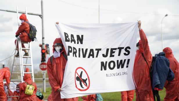Gas-Konferenz in Wien: Aktivisten blockierten Privatjetterminal