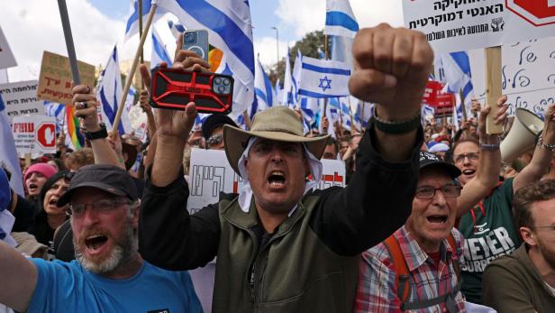 Massenproteste: Droht Netanjahus Regierung das Ende?