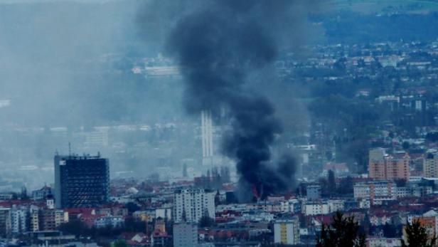 Nach Großbrand in Grazer Rösselmühle: Feuer unter Kontrolle