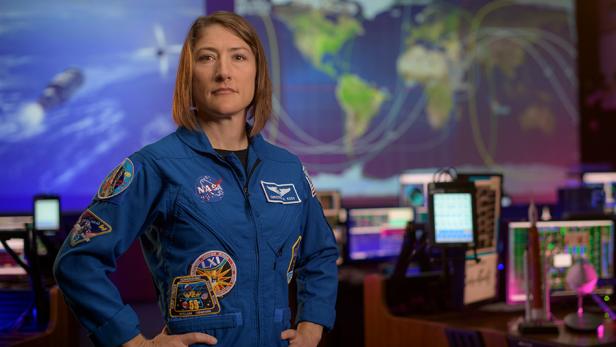 Artemis: Diese Frau wird 2024 als erste den Mond umrunden