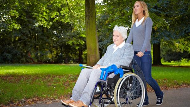 Der KV gilt unter anderem für Beschäftigte in Pflegeheimen oder in der Behindertenbetreuung