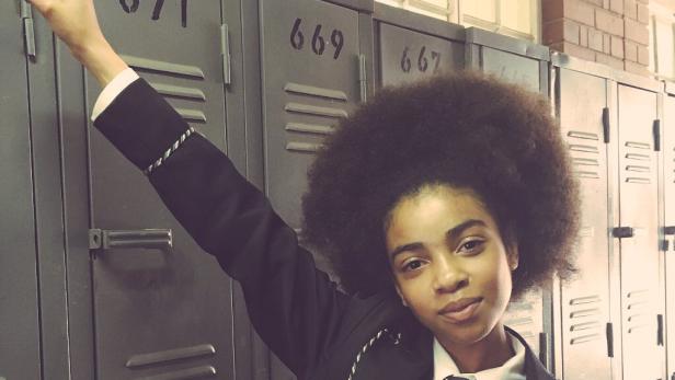 Diese Schülerin kämpft gegen Afro-Diskriminierung