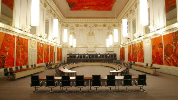 Der Große Redoutensaal in der Hofburg in Wien - er wird während der Zeit des Parlamentsumbaus Plenarsaal für den Nationalrat.