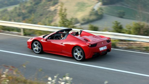 So fährt sich der Ferrari 458 Spider