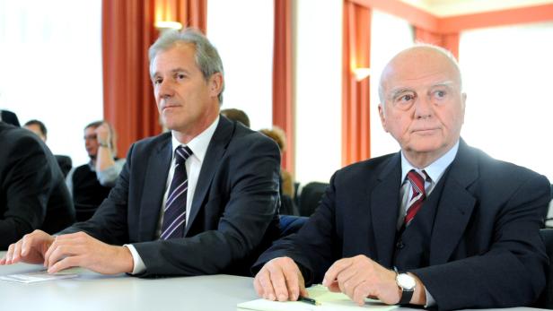 Steuerberater Dietrich Birnbacher (re) und Josef Martinz (li). Martinz muss ein halbes Jahr kürzer einsitzen.