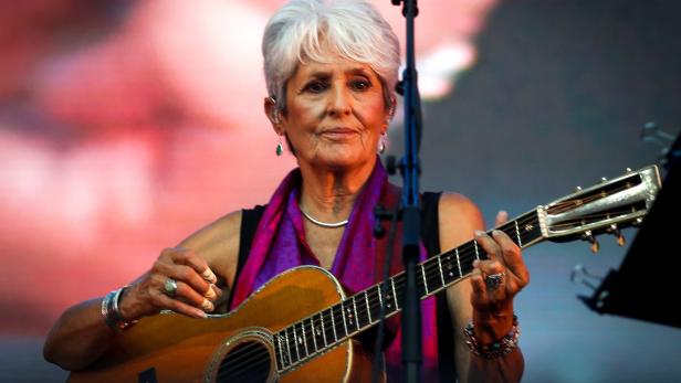„Meine Gitarre war wie ein Schutzwall“: Folk-Ikone Joan Baez im Interview