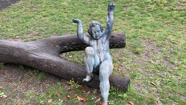 "Vermisster Knabe wieder da": Bronzefigur in Innsbruck wieder aufgetaucht