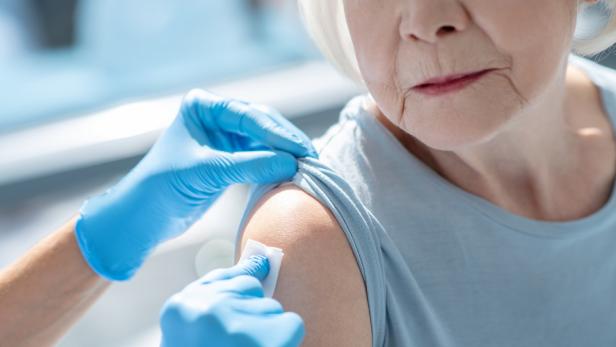 Warum Impfungen im höheren Alter ganz besonders wichtig sind