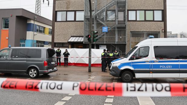 Nach Amoktat in Hamburg: Mitarbeiter der Waffenbehörde im Fokus