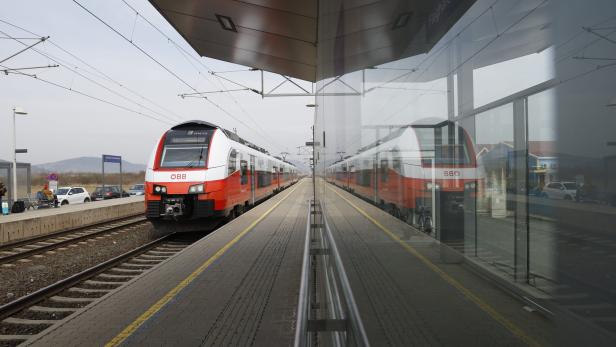 Schaden am Gleis: Ausfälle und Verzögerungen bei einigen S-Bahnen in Wien