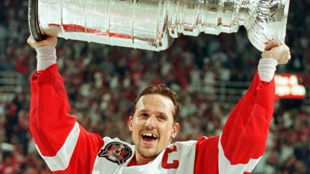 1997 führte Steve Yzerman Detroit zum ersten Stanley Cup nach 42 Jahren