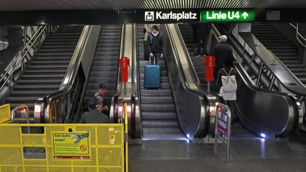 Zu Fuß zur U-Bahn: Was ist mit den Wiener Rolltreppen los?