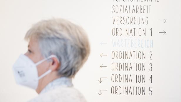 Corona: Wiener Ärztekammer rät in Ordinationen wieder Maske zu tragen