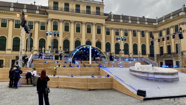 Keszlers Benefizgala "Austria for life" findet trotz Regen in Schönbrunn statt