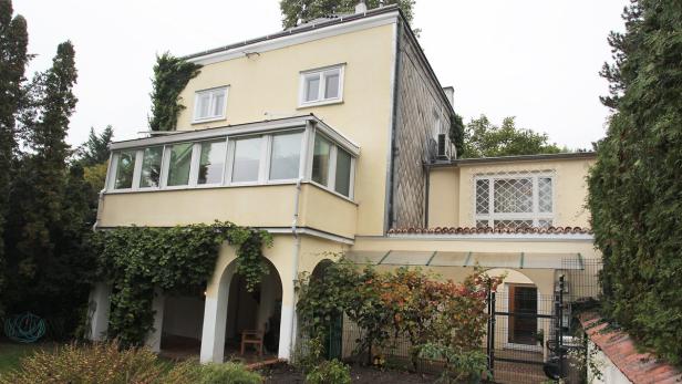 Ob die Villa des Entertainers Peter Alexander aus den 60er-Jahren versteigert wurde, war vorerst noch nicht bekannt.