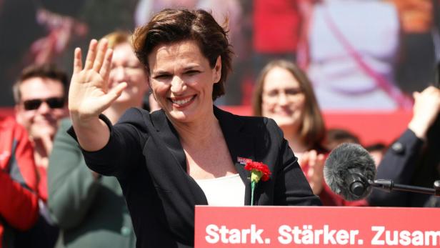 1. Mai: Keine Pfiffe für Rendi-Wagner, Babler will "Comeback der Sozialdemokratie" und Doskozil für Mindestlohn