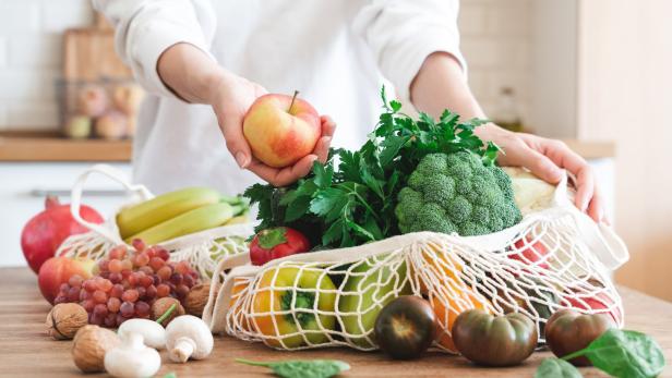 Obst und Gemüse zur Unterstützung der Gesundheit gezielt zu verschreiben, macht laut einer neuen Studie Sinn.