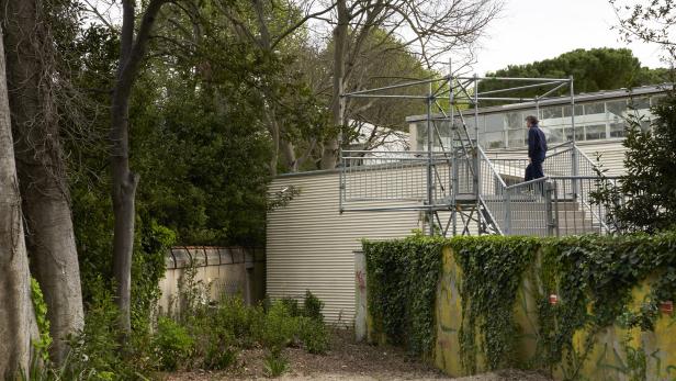 Im Österreich-Pavillon werden sich das Wiener Architekturkollektiv AKT und der Architekt Hermann Czech mit der Raumpolitik der Biennale selbst beschäftigen.