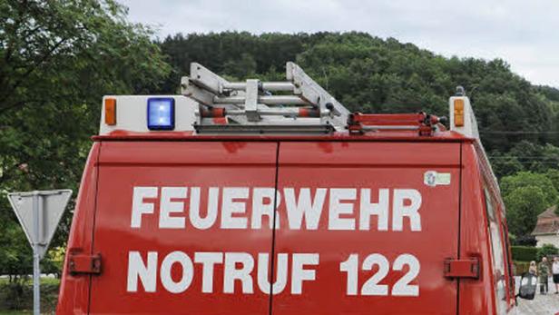 Symbolfoto Reisebus verunglückt - 22 Verletzte