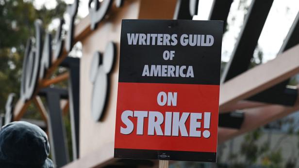 Streik der Drehbuchautoren: Diese Lieblingssendungen sind betroffen