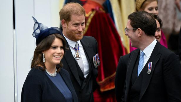 "Beziehung zu Eugenie abgebrochen": Prinz Harry "rastete aus" wegen Fotos