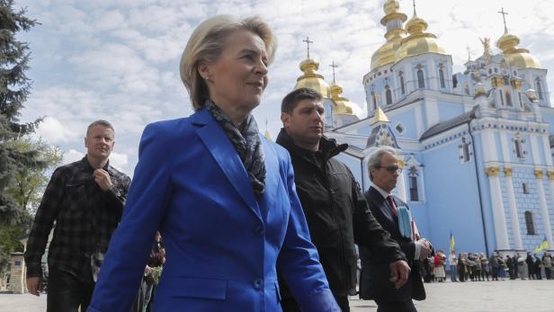 Von der Leyen in Kiew: Sanktionen gegen Russland werden nachgeschärft