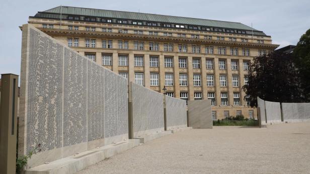 Zugang zu Wiener Shoah-Gedenkstätte von Unbekannten "gesperrt"