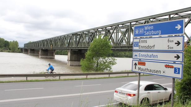 Alte Donaubrücke bei Mauthausen muss spätestens 2027 gesperrt und saniert werden