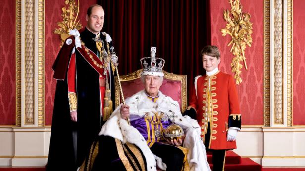 König Charles III., Prinz William und Prinz George