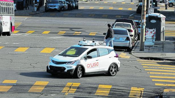 FILE PHOTO: A self-driving GM Bolt EV is seen during a media event where Cruise, GM's autonomous car unit, showed off its self-driving cars in San Francisco