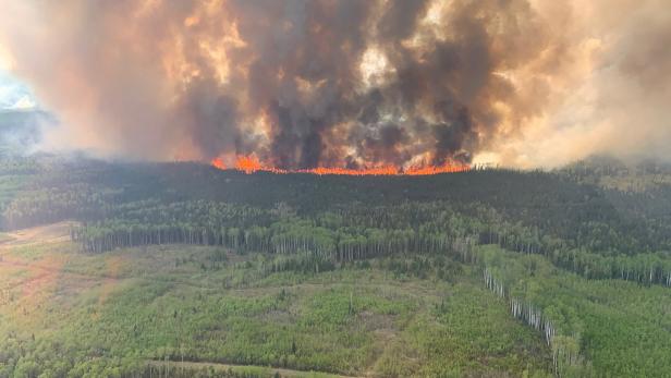 Kanada bittet im Kampf gegen Waldbrände um Hilfe