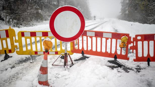 Schneefall: Straßensperre über den Arlberg aufgehoben