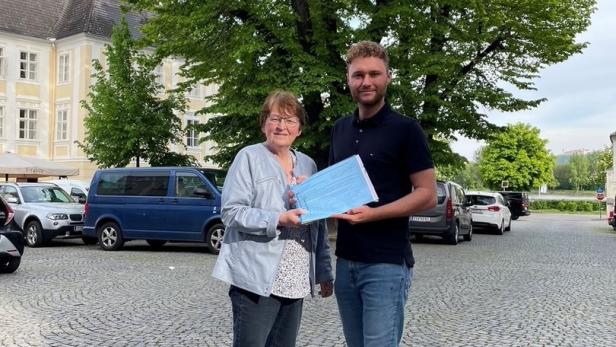 700 Unterschriften gegen Parkplatz-Reform in Krems