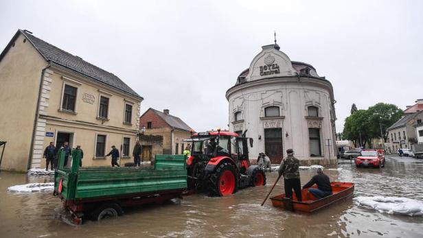 Nach Überschwemmungen in Kroatien: Ausnahmezustand in Bosnien